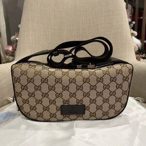 Gucci GG Canvas Large Bumbag/Beltbag